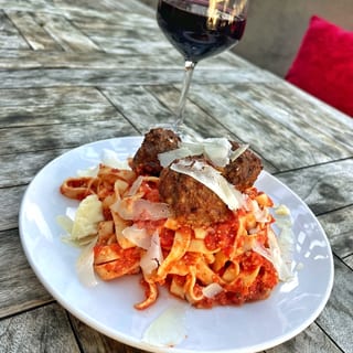 fettuccine & meatballs