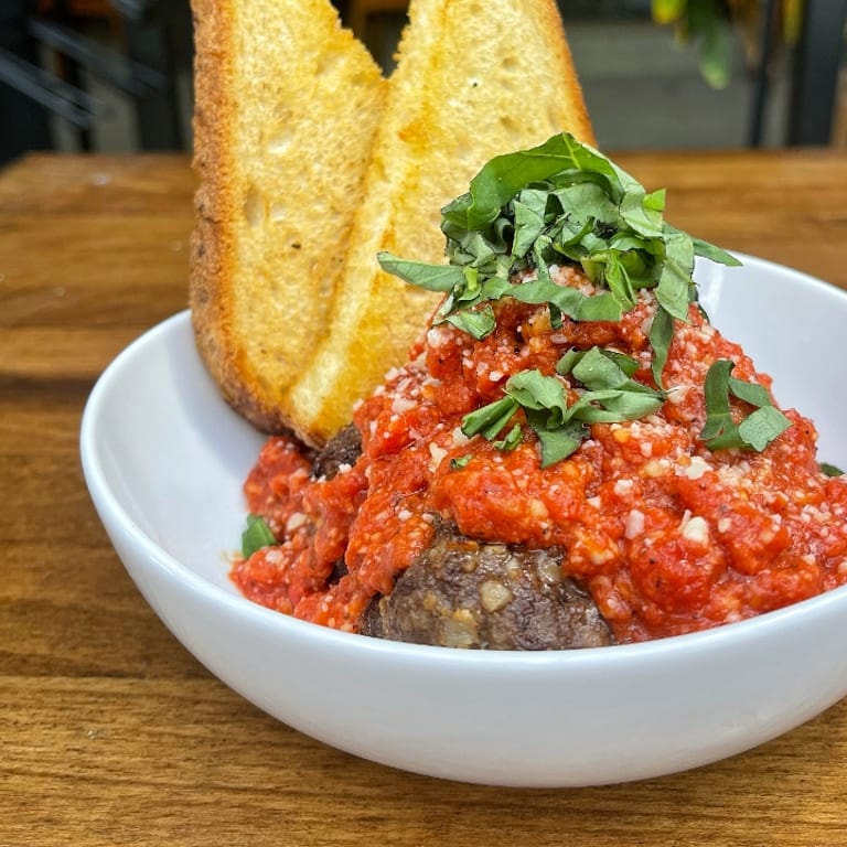 Delicious Meatballs: A Crowd Favorite